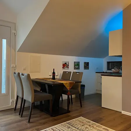 Americana Apartment