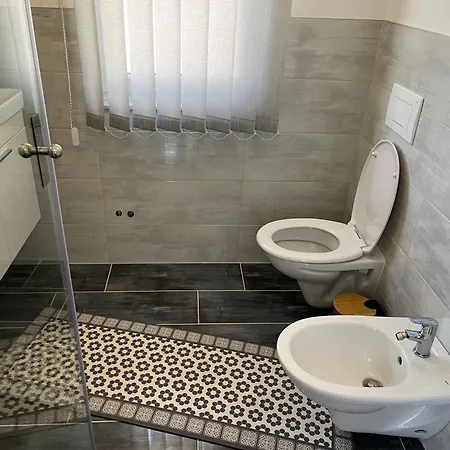 Americana Apartment