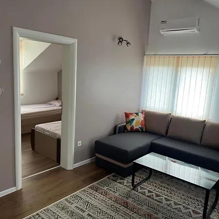 Apartment Americana