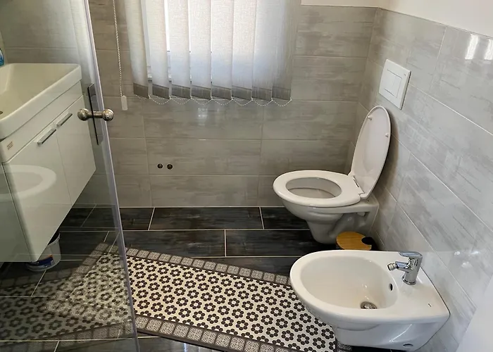 Americana Apartment