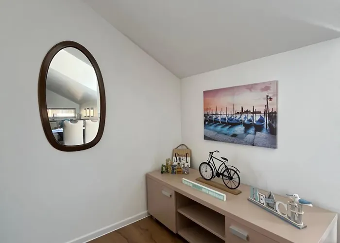 Americana Apartment *