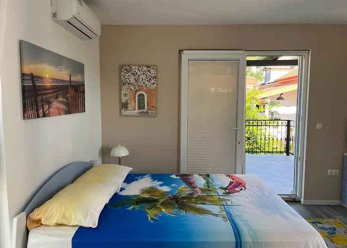 Americana Apartment *